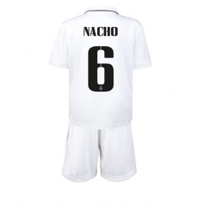 Real Madrid Nacho #6 kläder Barn 2022-23 Hemmatröja Kortärmad (+ korta byxor)